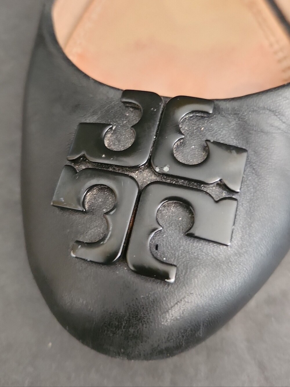 Tory Burch Black Leather Round Toe Comfort Slip-On Ballet Womens Flats Size 7.5 - Picture 4 of 6